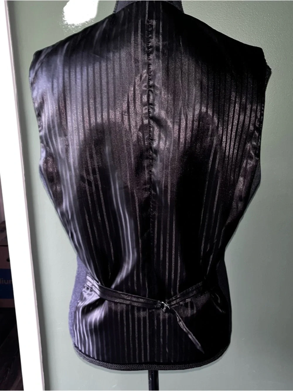 EXPRESS Menswear Charcoal Vest with Satin Adjustable Back & Piping Size Small - Picture 7 of 7